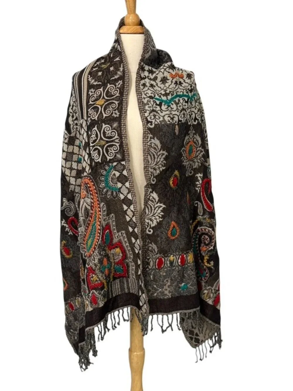 Bul-Bul Handicraft Pure Wool Scarf Embroidered Colorful Yarn Paisley 26